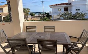 La Casa Del Viajero Junto Al Mar